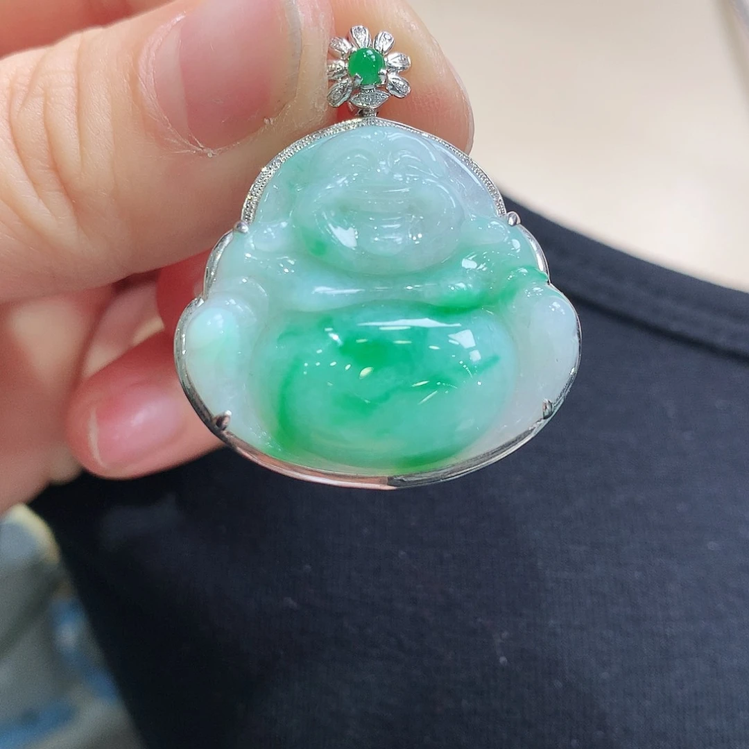 翡翠颈饰18K金镶嵌佛公