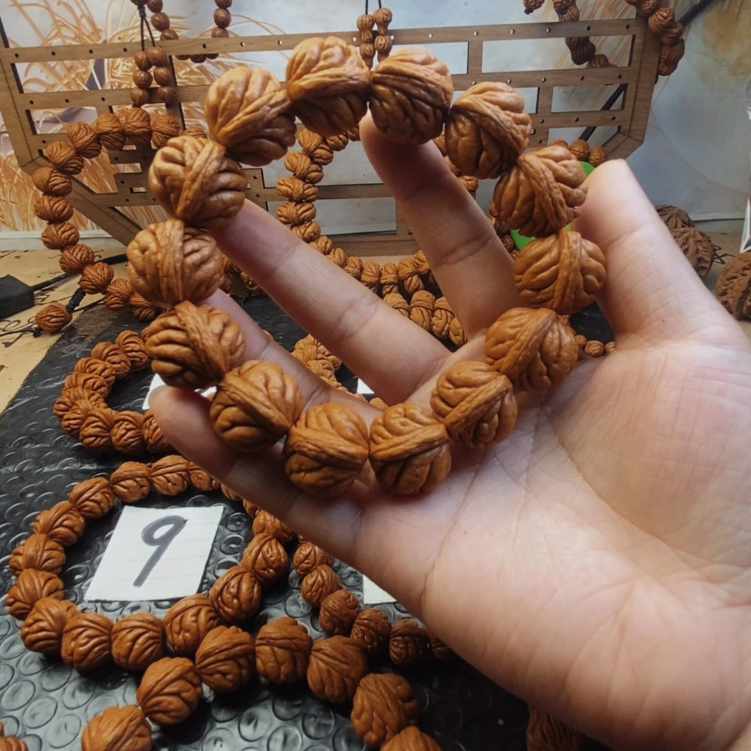 文玩核桃吊坠龙纹桃核