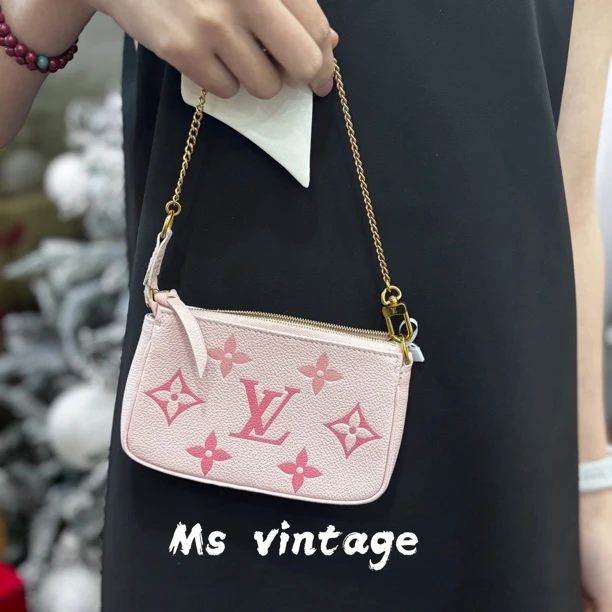 99新 LouisVuitton/路易威登 樱花粉小麻将