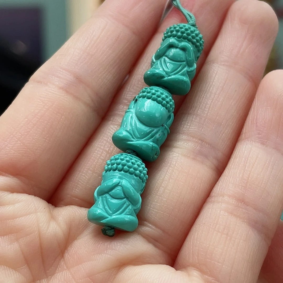 绿松石颈饰未镶嵌