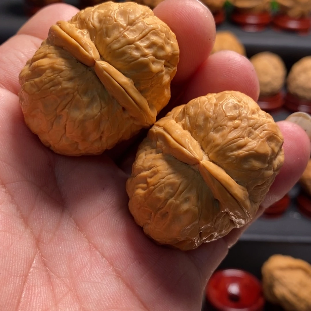 文玩核桃吊坠麒麟元宝44尺