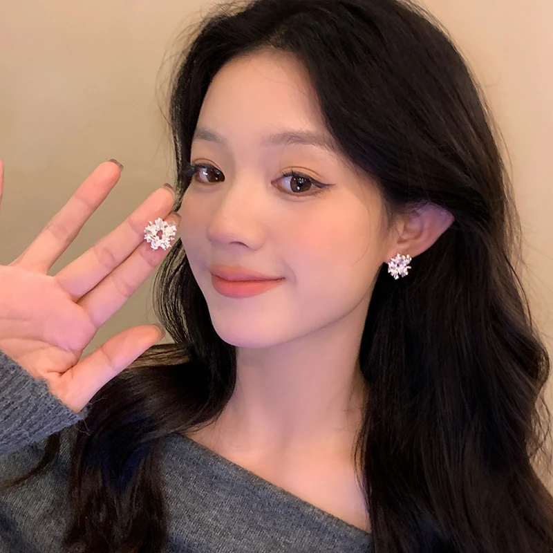 铜合金仿珍珠耳饰 春夏气质闪锆烟花珠珠耳环女百搭精致耳针耳饰