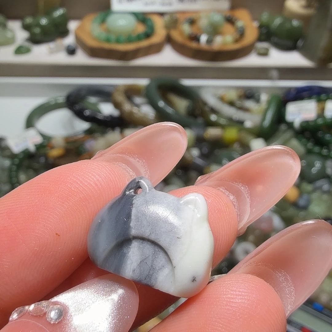 和田玉未镶嵌珠宝奇石