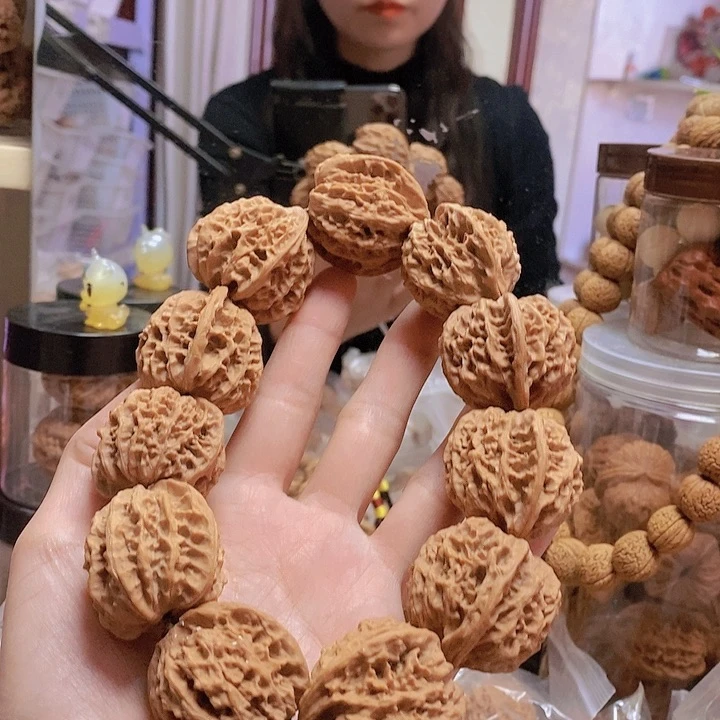 【闪购商品】文玩核桃把件35玲珑塔手持