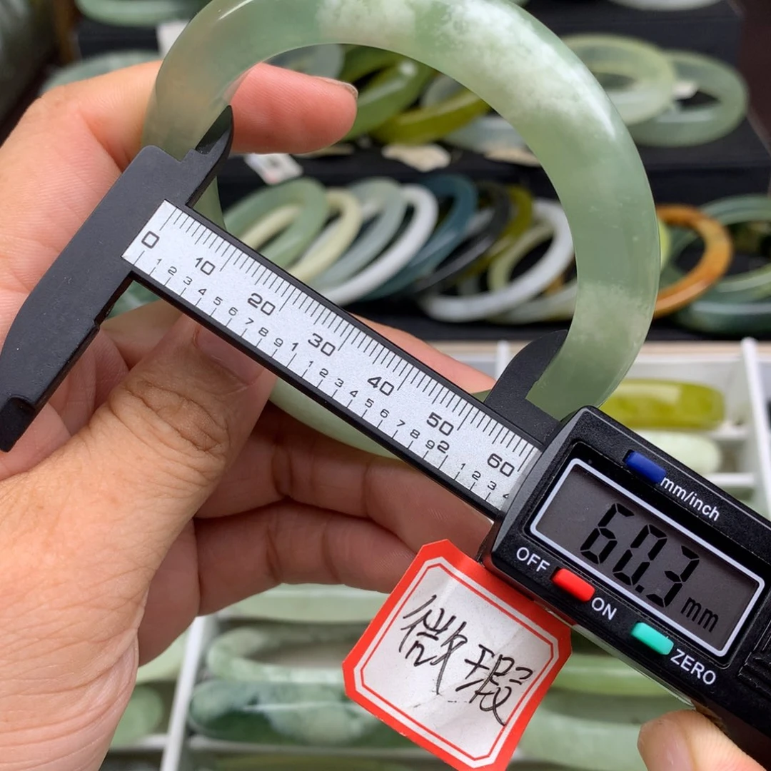 未镶嵌蛇纹石玉手镯681