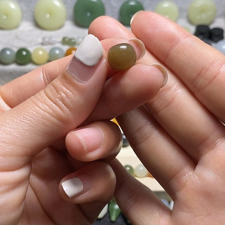 未镶嵌和田玉手链丢****嘟