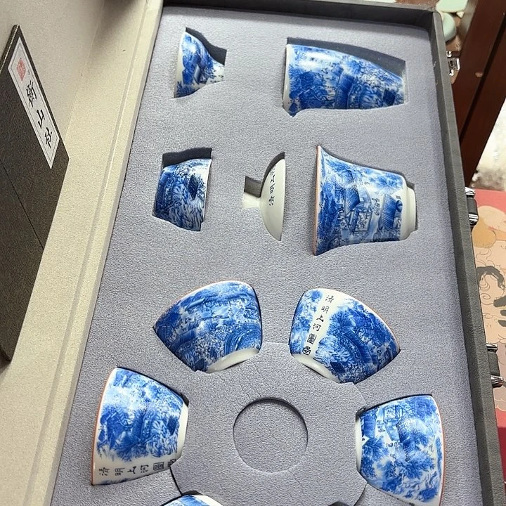 孤品茶具套装等。
