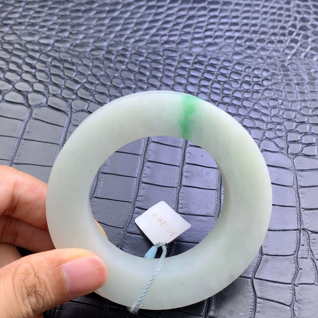 定制翡翠未镶嵌翡翠手镯