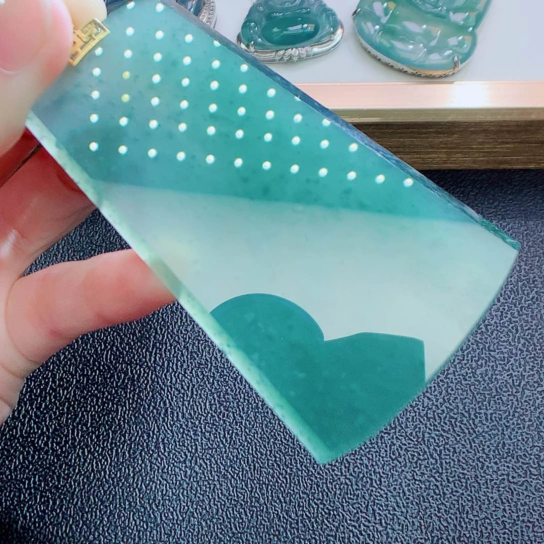 翡翠18K金镶嵌颈饰翡翠