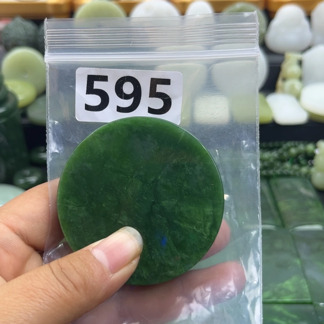 张***哥和田玉未镶嵌珠宝半成品