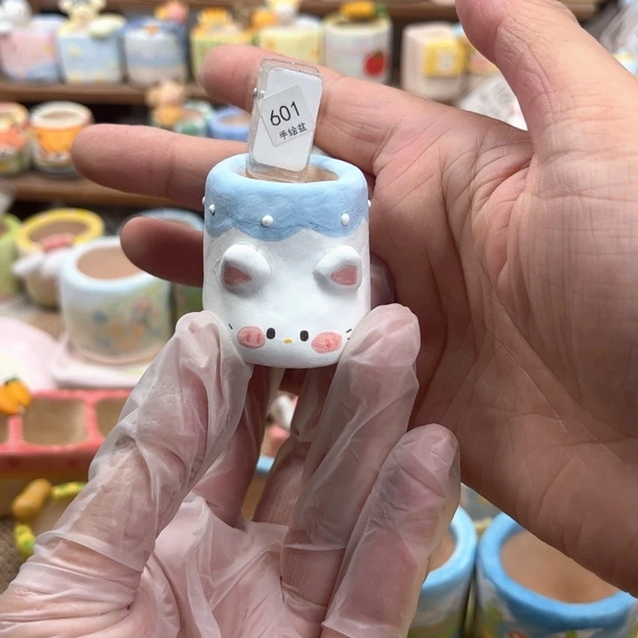 601小兔鞋子花盆手绘花盆