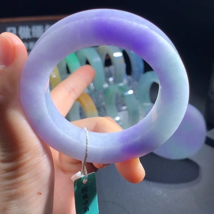 未镶嵌翡翠手镯定制翡翠