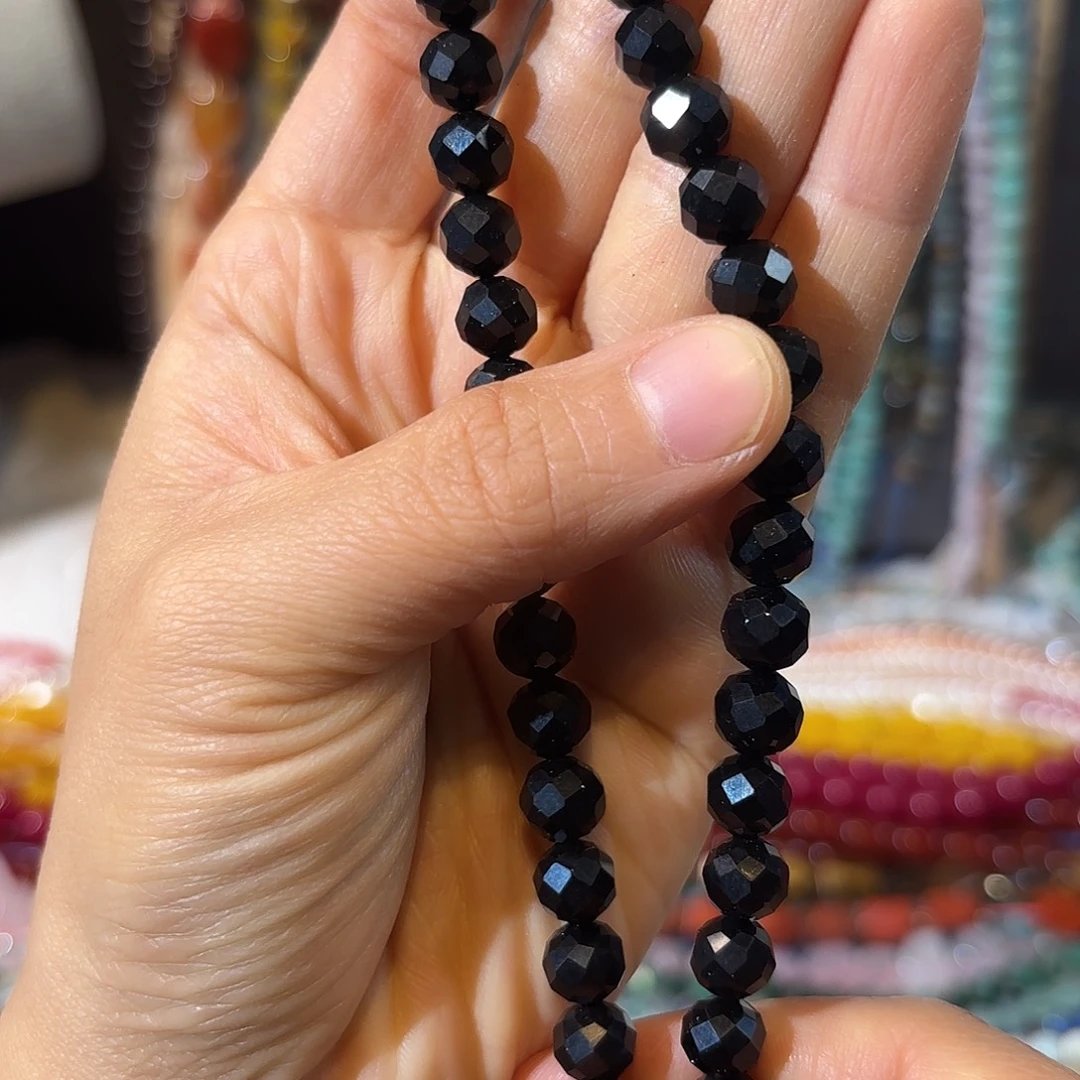 玛瑙/玉髓未镶嵌珠宝半成品黑玛瑙卡8一条