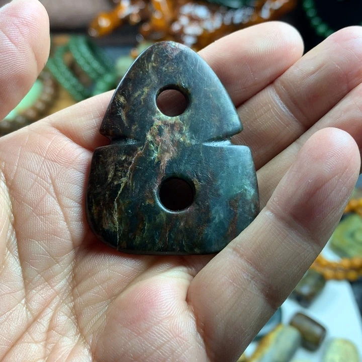 岫岩河磨玉（透闪石质玉）吊坠未镶嵌