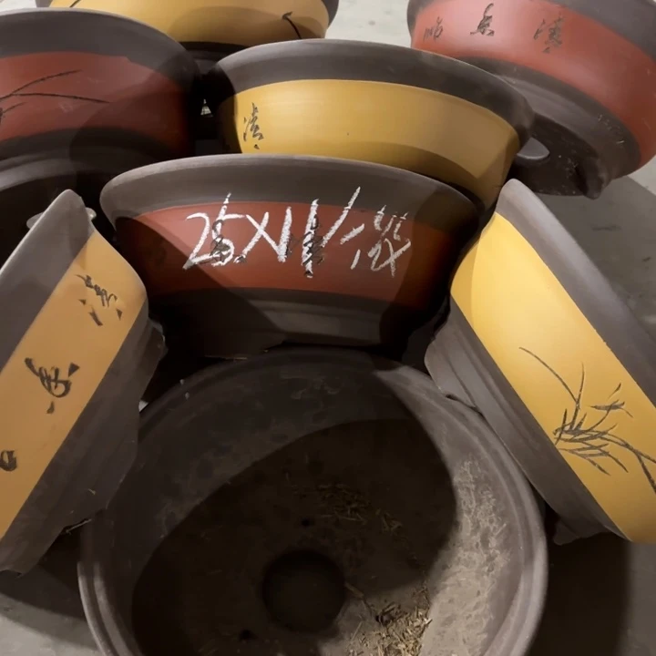 紫砂花盆100-8。