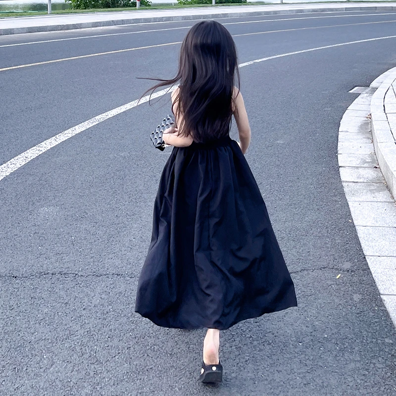 女童连衣裙夏季2025新款小黑裙休闲长裙大童洋气时髦无袖背心裙子