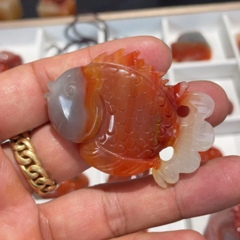 【闪购商品】未镶嵌石英质玉（黄龙玉）套链