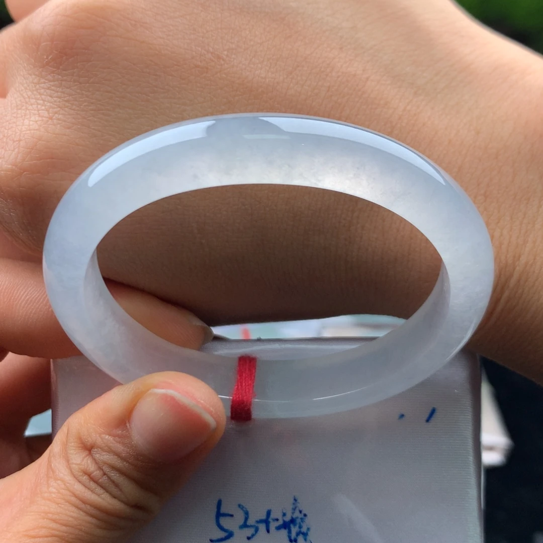 翡翠手镯未镶嵌手镯