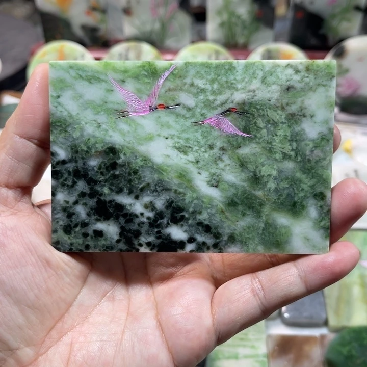 独山玉未镶嵌颈饰雅摆