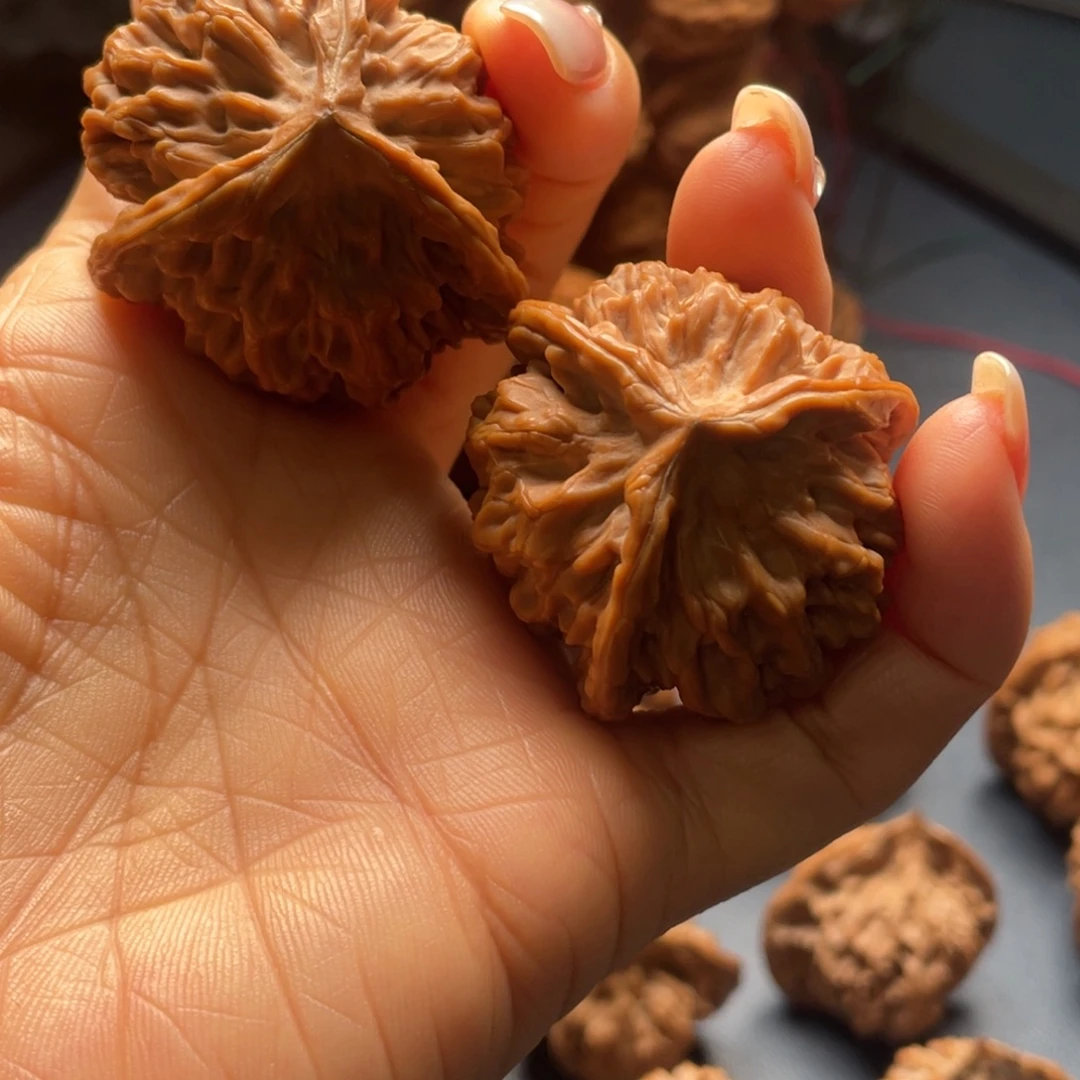 孙***生吊坠文玩核桃秦岭核桃