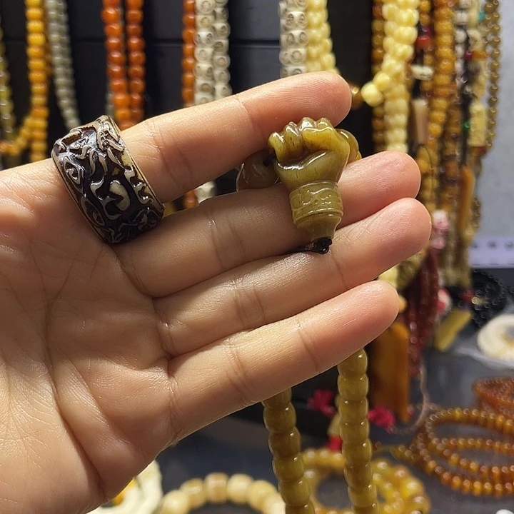木质非金属手工雕刻工艺品