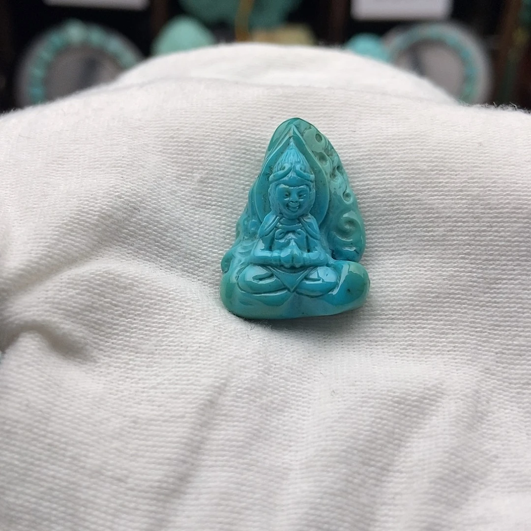 绿松石未镶嵌颈饰