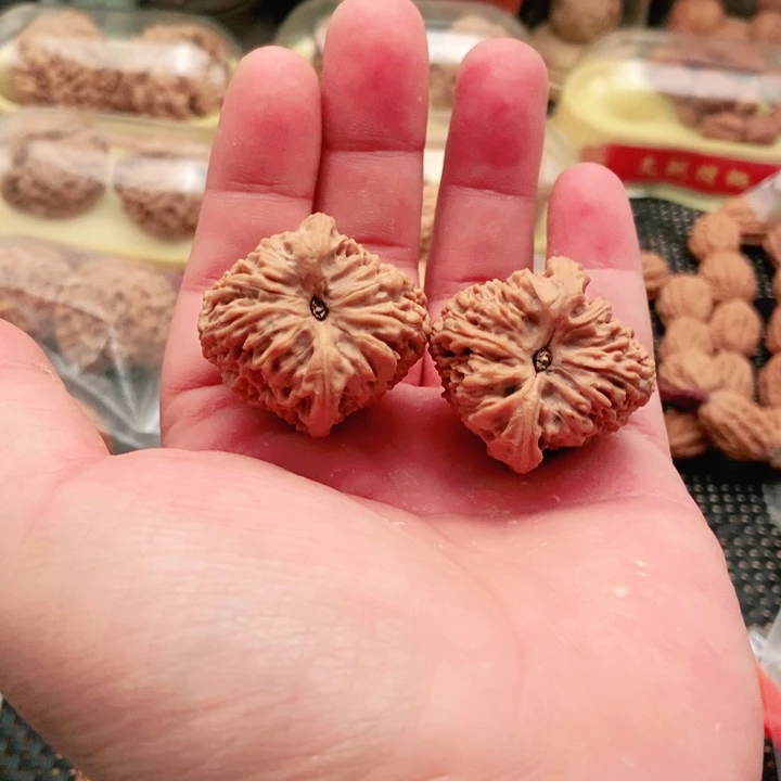 文玩核桃吊坠,****狮子