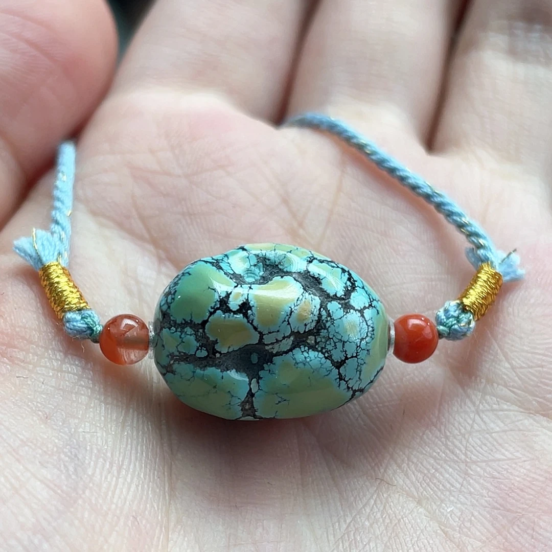 绿松石未镶嵌颈饰