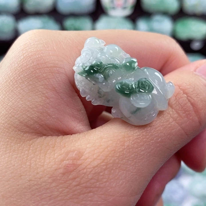 翡翠颈饰未镶嵌天然