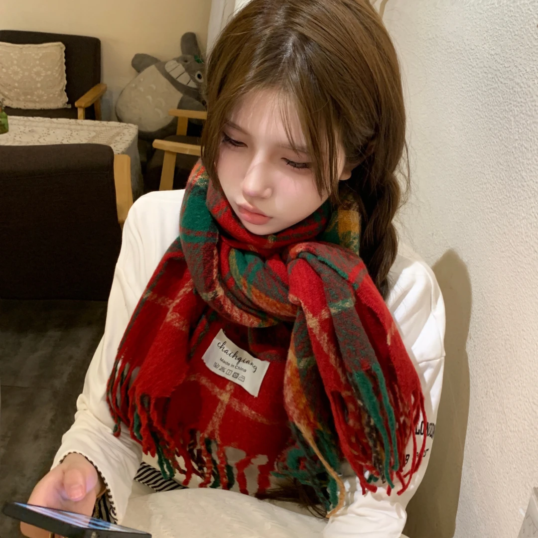 冬季大版新年时尚百搭少女感长款保暖圣诞红新年格子围巾保暖套装