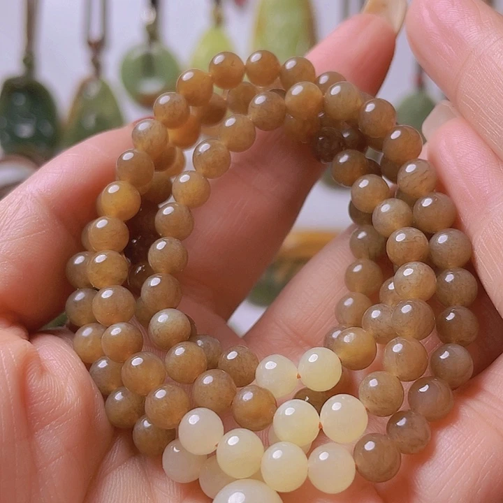 未镶嵌岫岩河磨玉（透闪石质玉）挂件