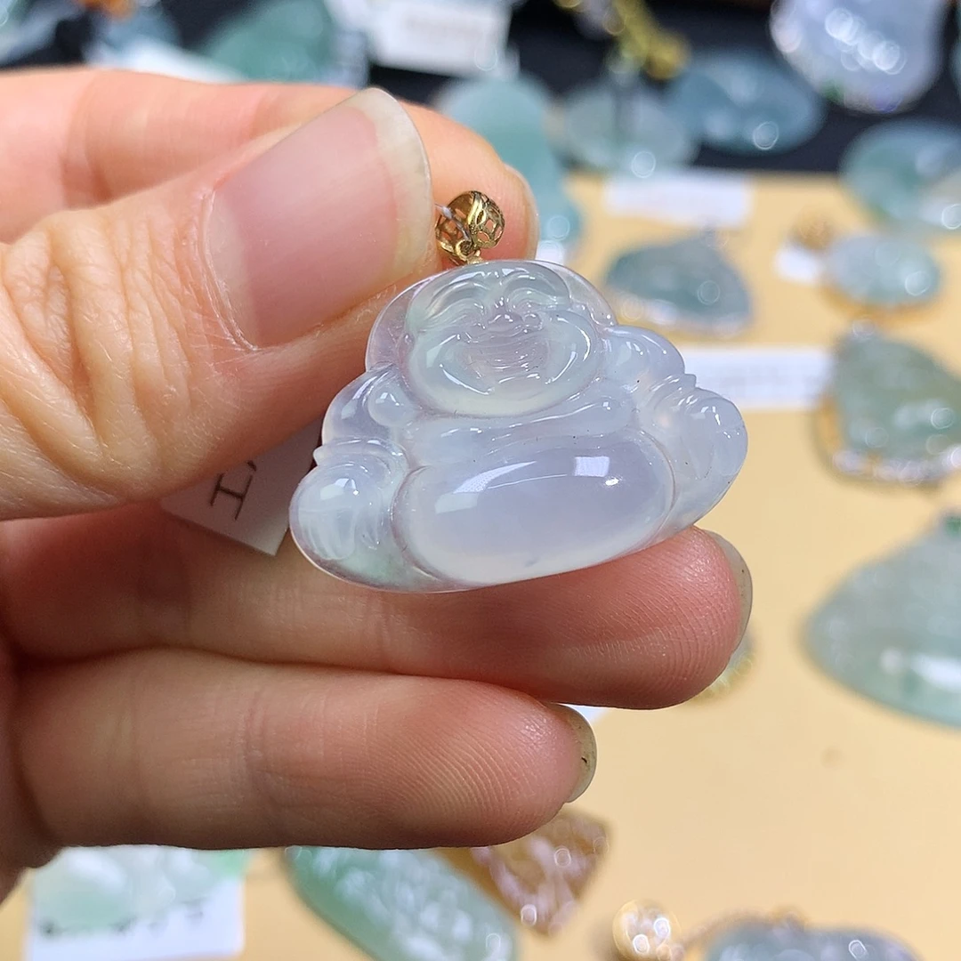 翡翠18K金镶嵌颈饰佛公