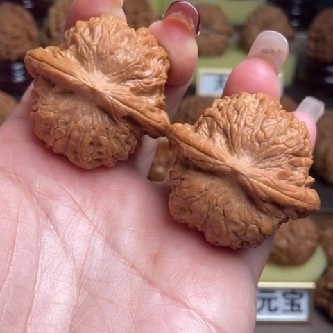 吊坠文玩核桃全品血麒麟