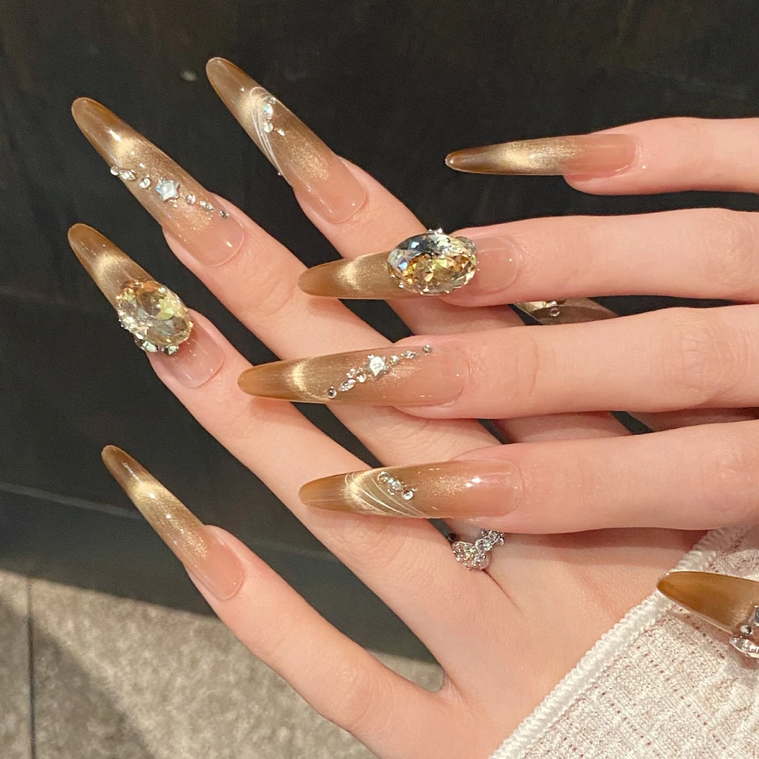 【野格冰茶】金色渐变猫眼斜边碎钻高贵典雅显白纯手工穿戴甲长美甲