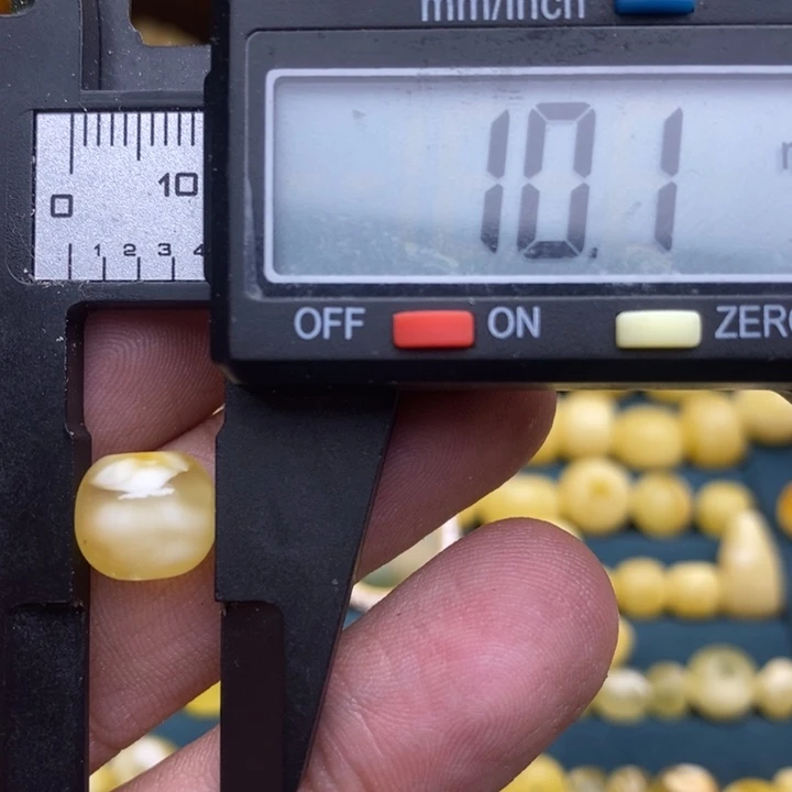 琥珀未镶嵌裸石19号10.1*9微瑕