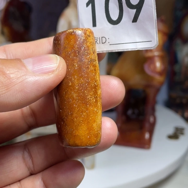 挂件。       乐子