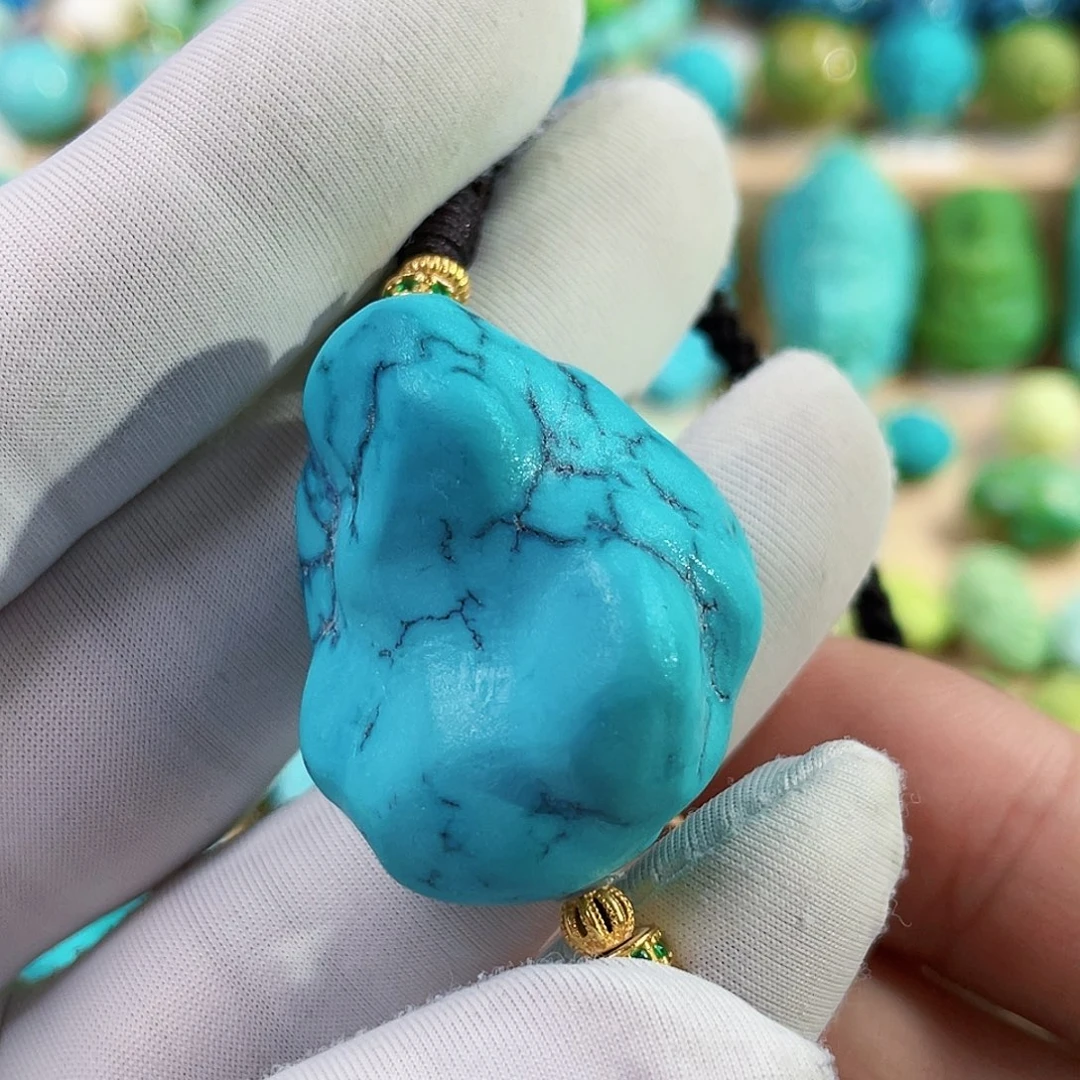 绿松石未镶嵌珠宝奇石