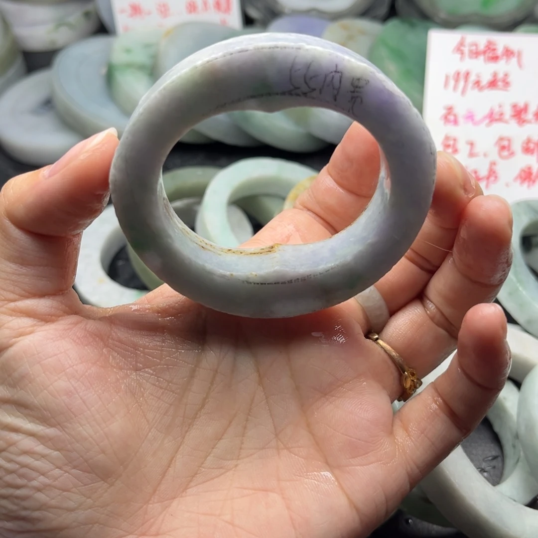 未镶嵌翡翠手镯定制翡翠