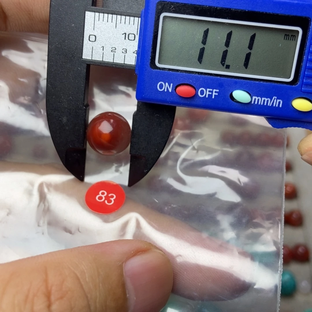 南红玛瑙未镶嵌南红玛瑙有瑕疵