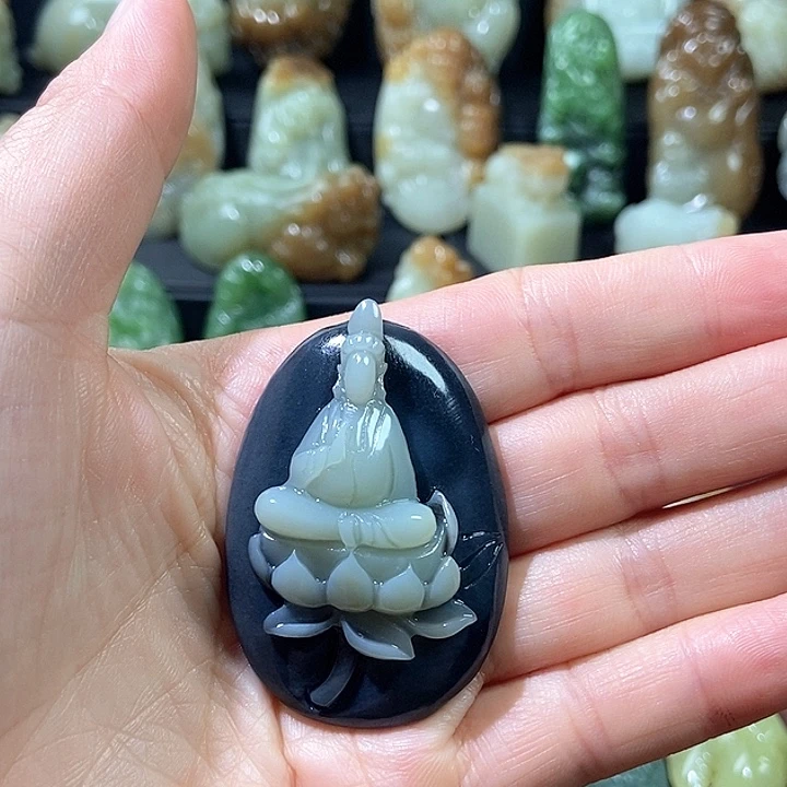 颈饰未镶嵌和田玉