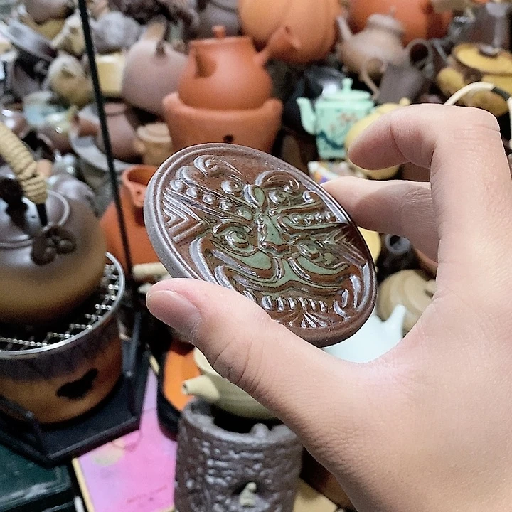 瓷片荷花的小秘密是否还有一个月之内在