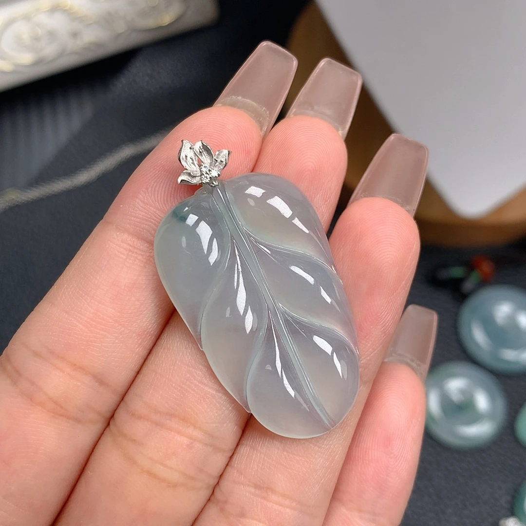 吊坠(不含链)18K金镶嵌翡翠