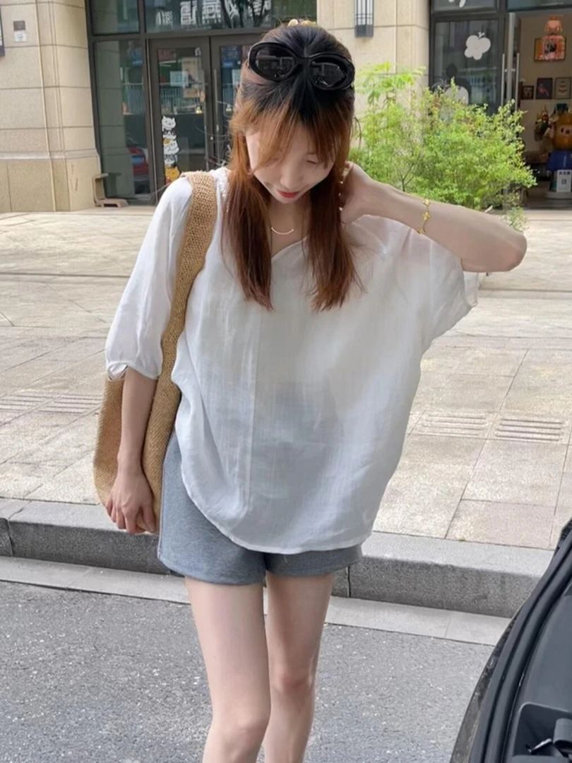 文艺系松弛感穿搭宽松气质高级感洋气白色衬衫灰色短裤套装女夏季