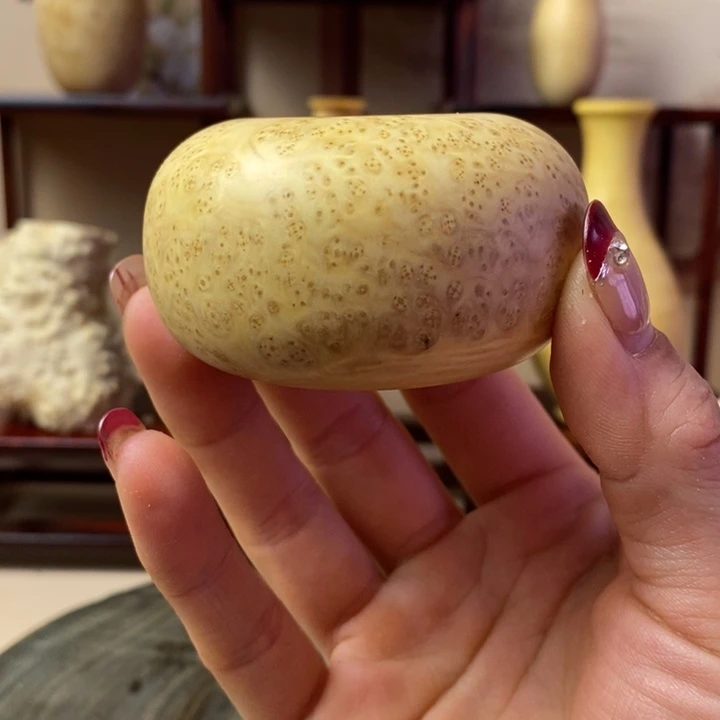 香榧木清*黄杨木手把件