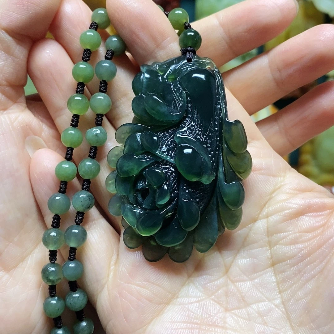 岫玉未镶嵌吊坠(赠链)