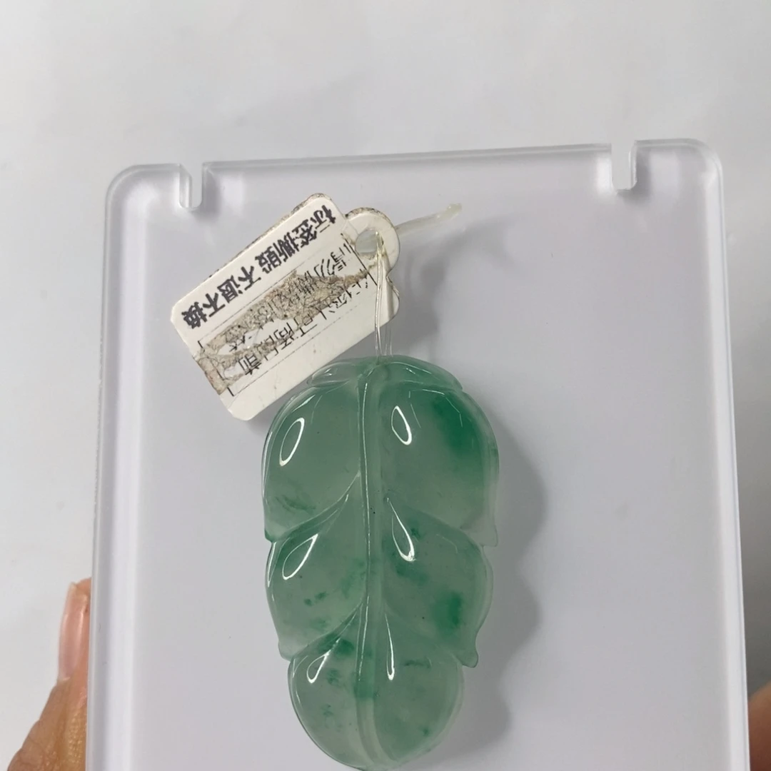 石英质玉未镶嵌颈饰