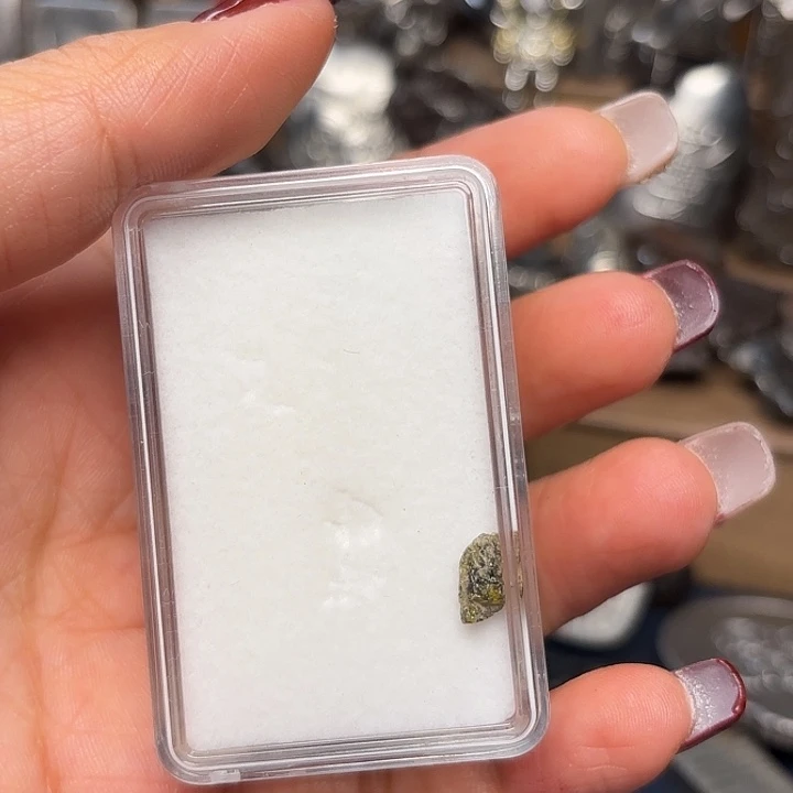 婷***中花岗石铁合金星星点点