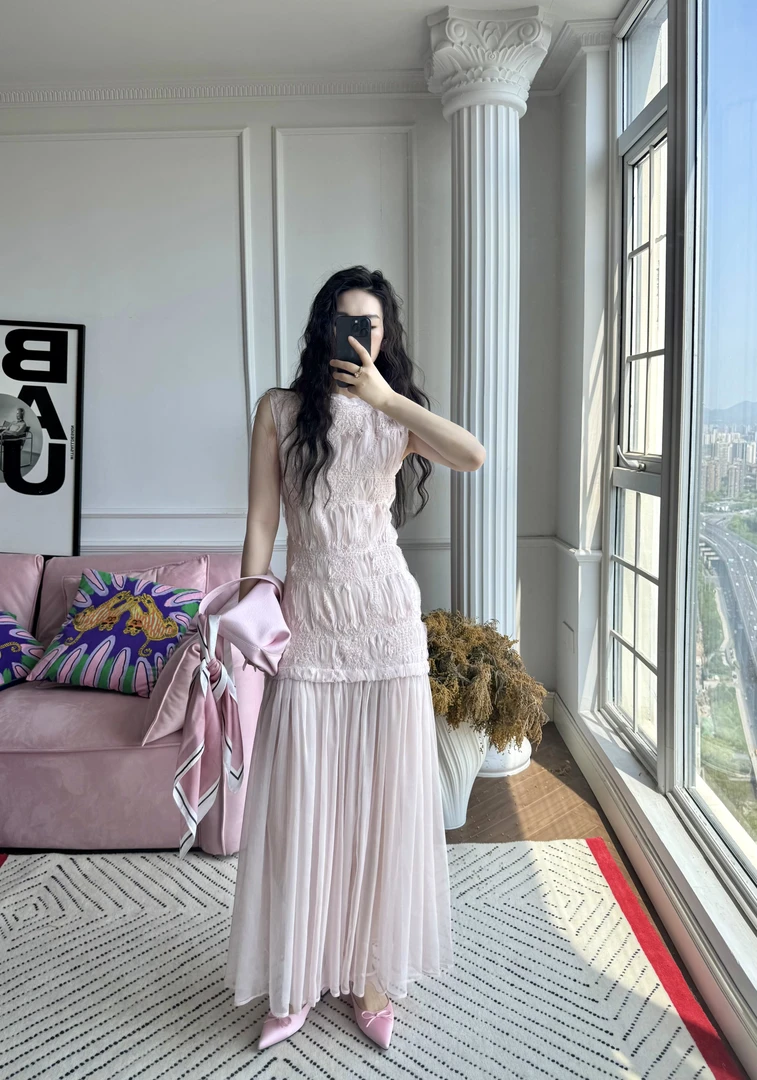 【倾国倾城】25年春季新款法式气质设计师款连衣裙