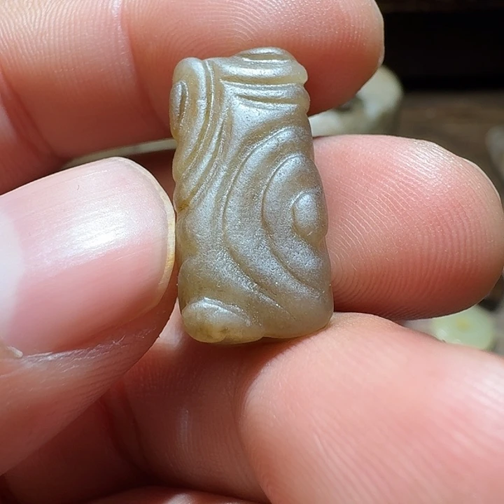 和田玉（糖玉）颈饰未镶嵌耍**火