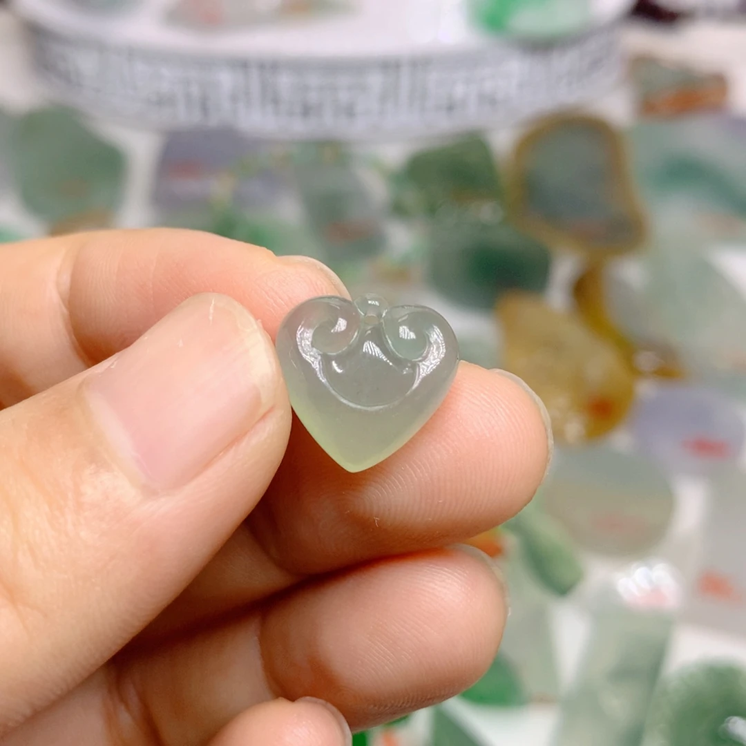 定制翡翠未镶嵌天然翡翠定制